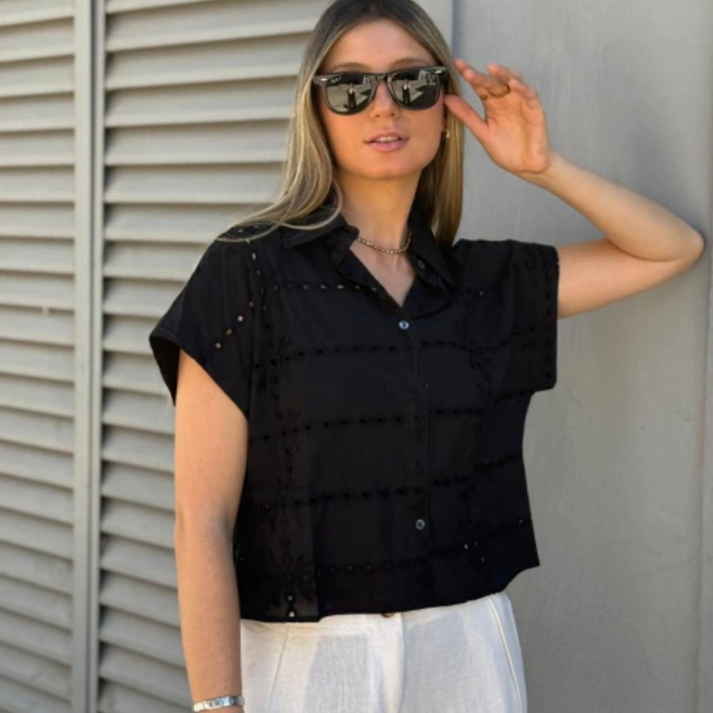 VIGOSS Black Eyelet Button Up Collared Short Sleeve Top
